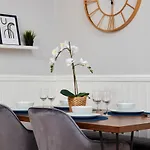2 Bedroom Harrogate