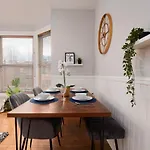 2 Bedroom